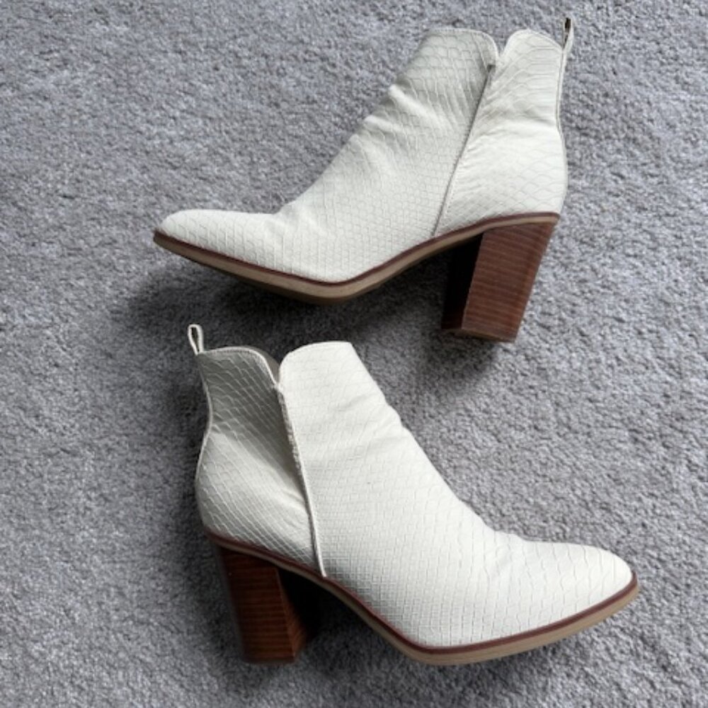 MIA Cream Booties Snakeskin Look